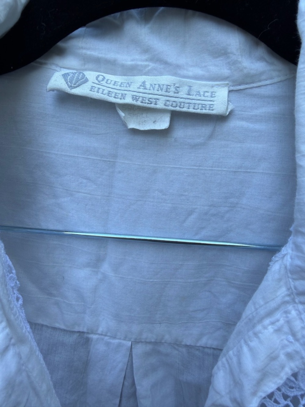 Vintage Queen Anne’s Lace Eileen West CoutureWhite Lace-Trim Button Front Blouse - Picture 2 of 5